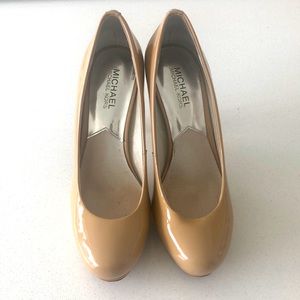 Michael Kors nude pumps